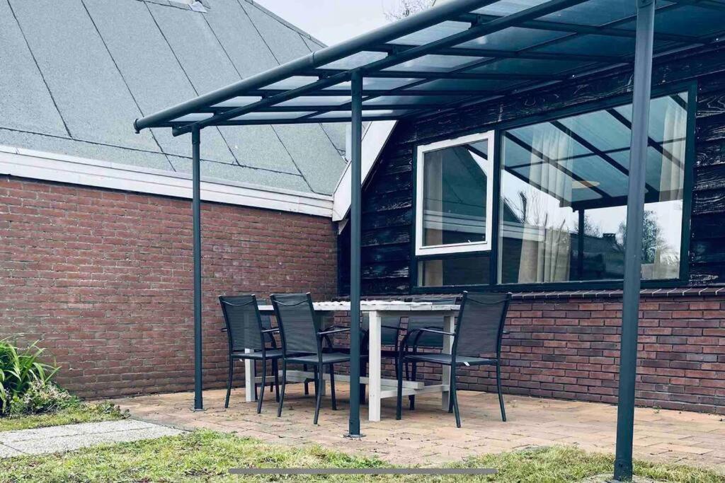 Leuke Bungalow In Noord-Holland Opmeer Bagian luar foto
