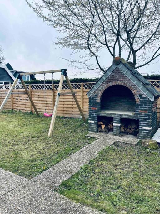 Leuke Bungalow In Noord-Holland Opmeer Bagian luar foto