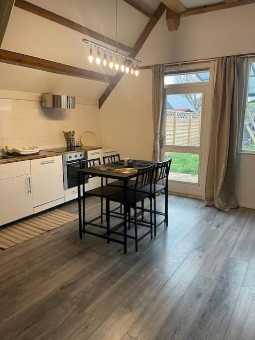 Leuke Bungalow In Noord-Holland Opmeer Bagian luar foto