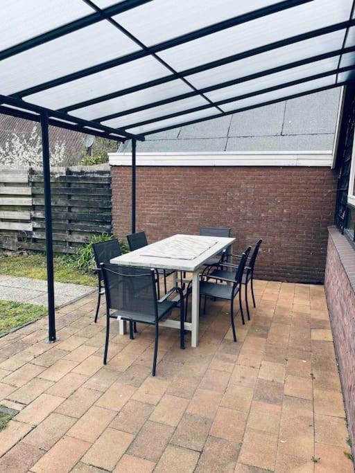 Leuke Bungalow In Noord-Holland Opmeer Bagian luar foto